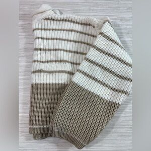 DEB MEDIUM ✨ Y2K cropped Striped Beige and White Sweater good condition